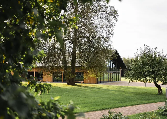 Toosikannu Nature & *